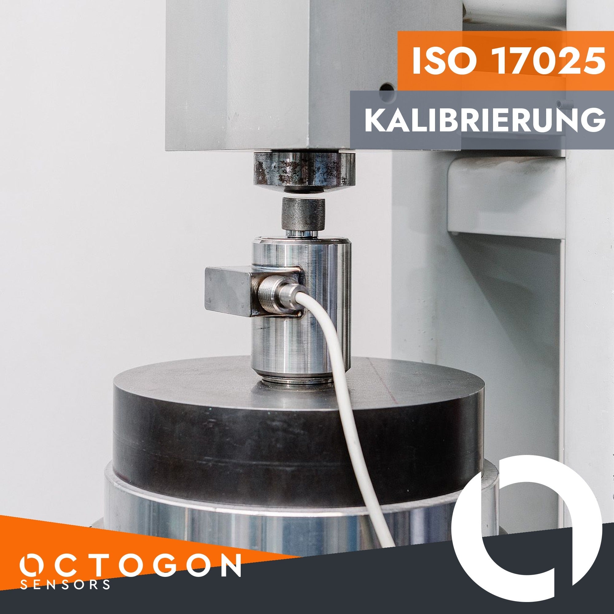 Kraftmesszelle in der Prüfmaschine bei der ISO 17025 Kalibrierung